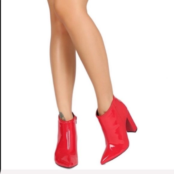 Qupid red booties features a pointy toe size 7 - Picture 6 of 6